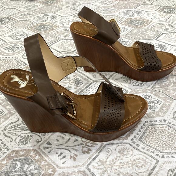 Brown Wedges Heel Sandals Size 7 - Picture 2 of 9